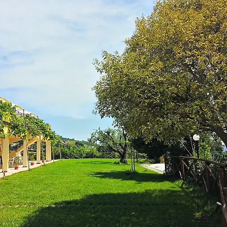 Agriturismo Monte Maggio Farm stay *