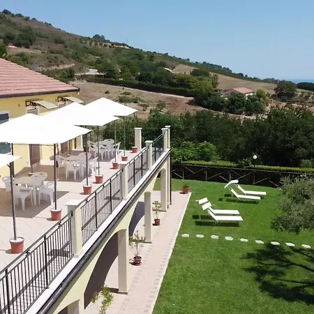 Agriturismo Monte Maggio Farm stay Lapedona