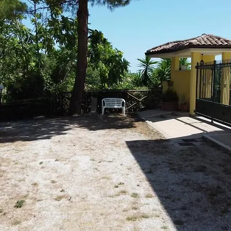 Agriturismo Monte Maggio *
