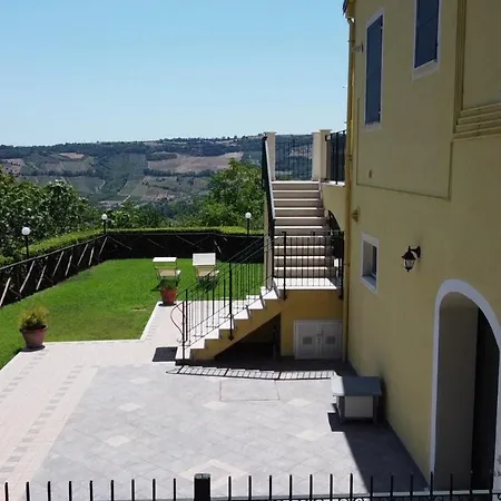 Lantgård Montemaggio